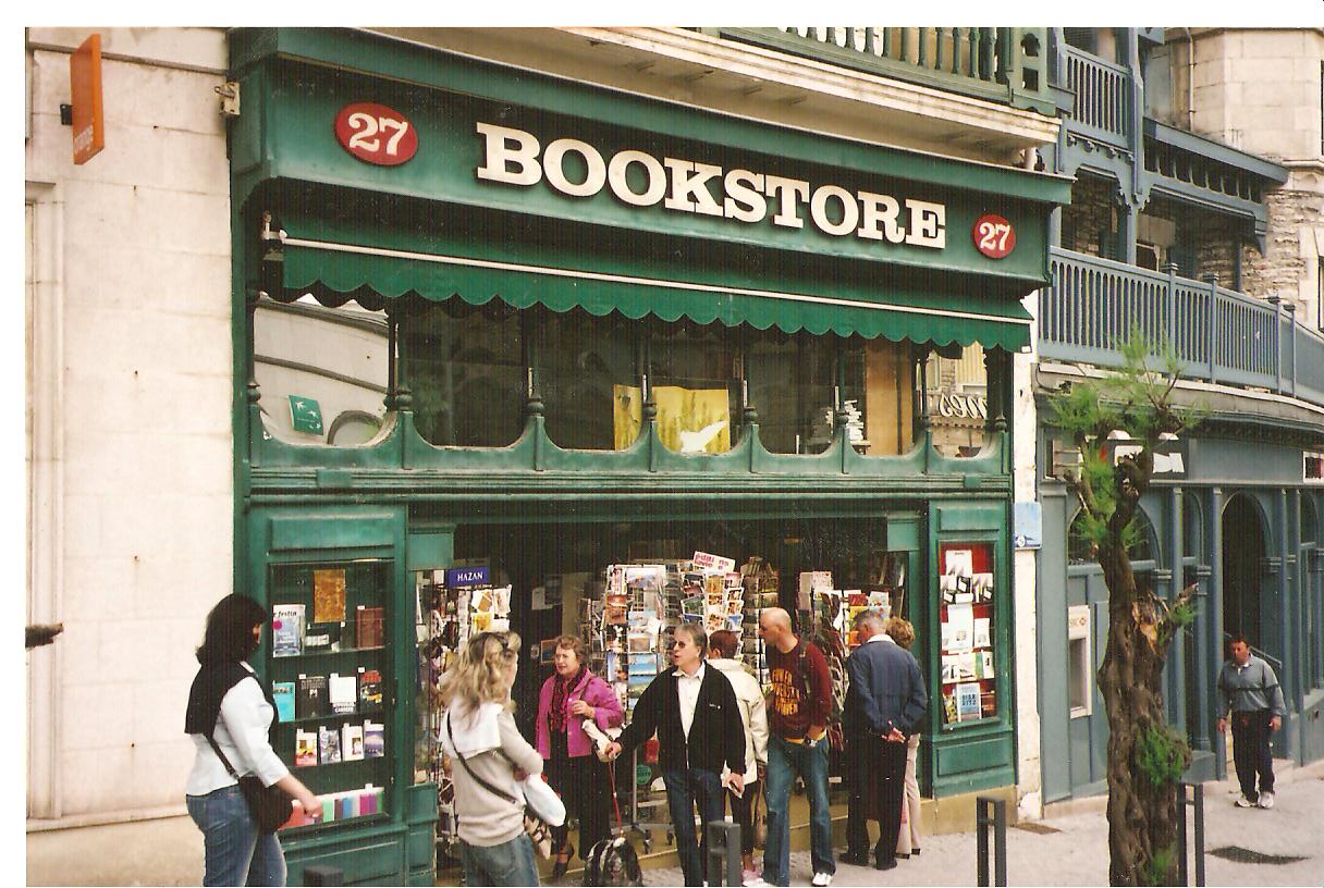 dedicace-bookstore-biarritzle-28-avril-2007